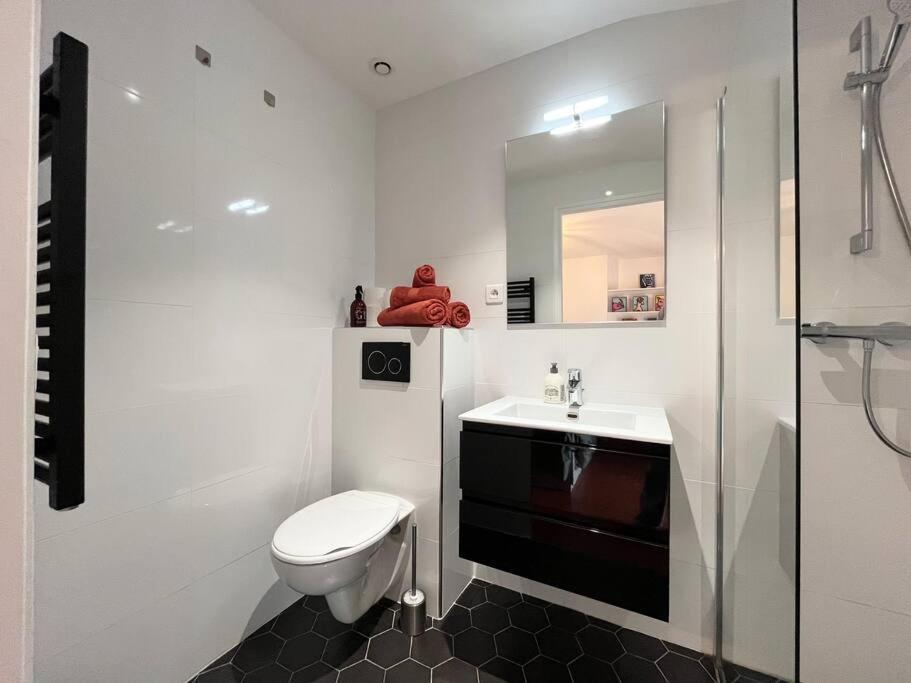 Appartement A Pied Du Centre Avec Place De Parking Arles Exterior photo